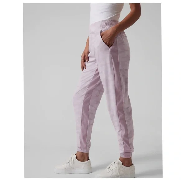 Athleta Brooklyn Camo Lined Jogger - Picture 3 of 8